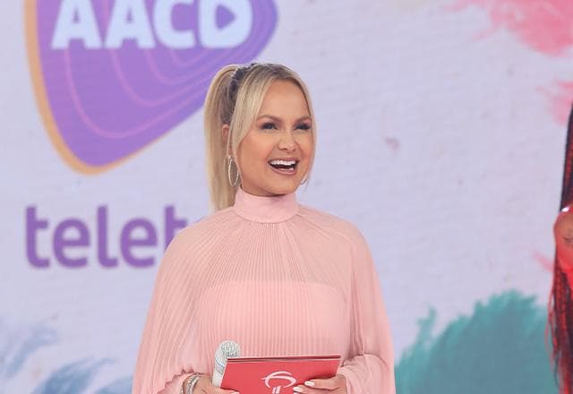 Eliana surpreende com look radiante para o Teleton 2023