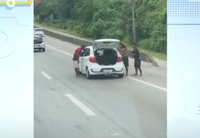 Motorista é vítima de assalto durante congestionamento no Guarujá