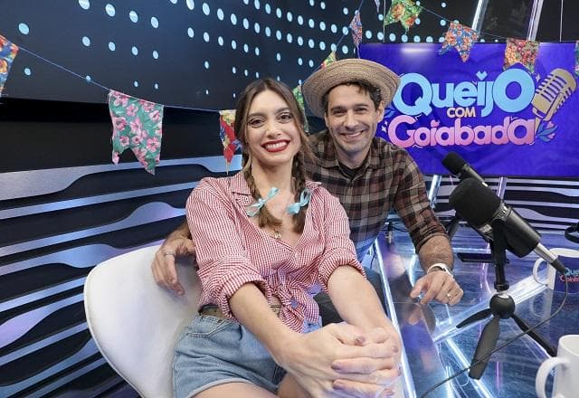 João Baldasserini, Juliana Schalch, Ana Zimerman e Nicholas Torres no Queijo com Goiabad