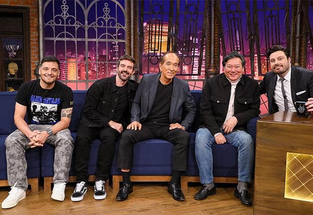 "The Noite" exibe programa especial sobre Jaspion nesta terça-feira