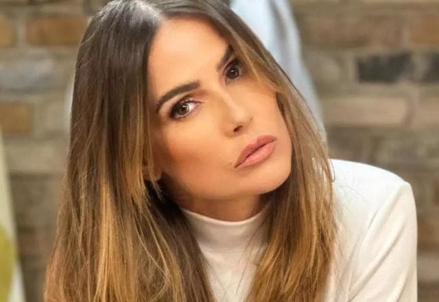 Deborah Secco fala sobre saída da TV Globo após 29 anos