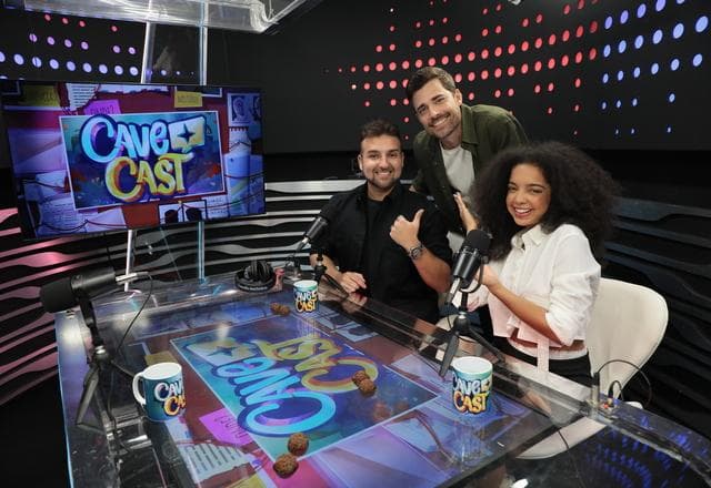 Laura Castro, Nicholas Torres e Miguel Coelho no CaveCast.