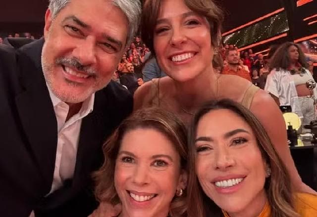 William Bonner e esposa registram momento com as filhas de Silvio Santos